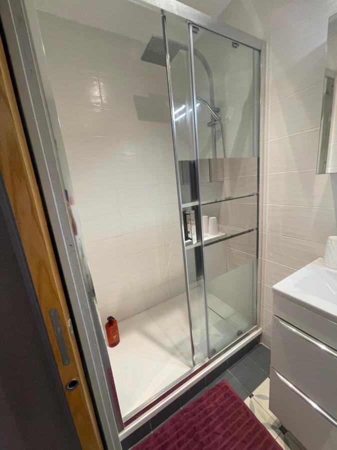 La Montagnette L Oursson Chambre Maison En Travaux De 10H A 17H Moutiers  Eksteriør billede