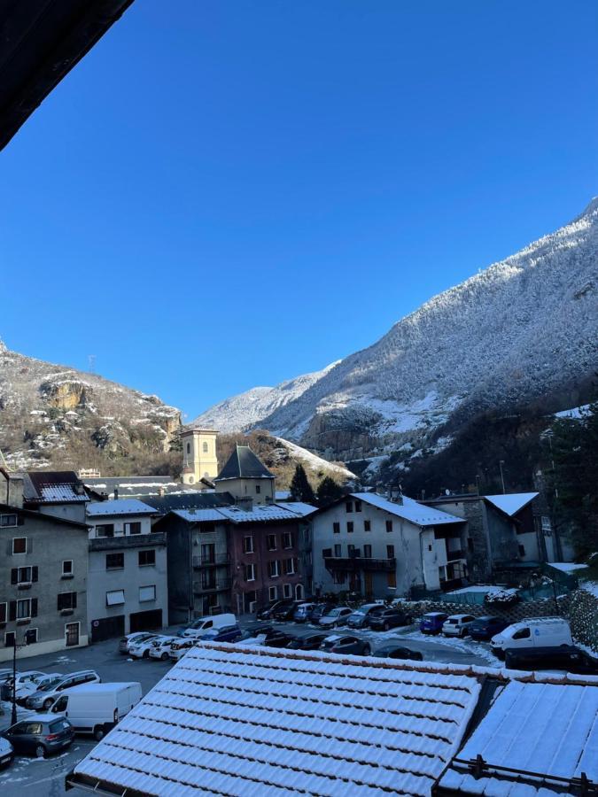 La Montagnette L Oursson Chambre Maison En Travaux De 10H A 17H Moutiers  Eksteriør billede