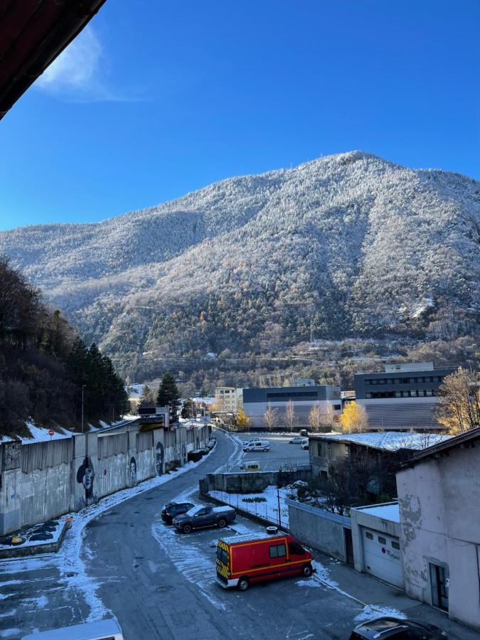 La Montagnette L Oursson Chambre Maison En Travaux De 10H A 17H Moutiers  Eksteriør billede