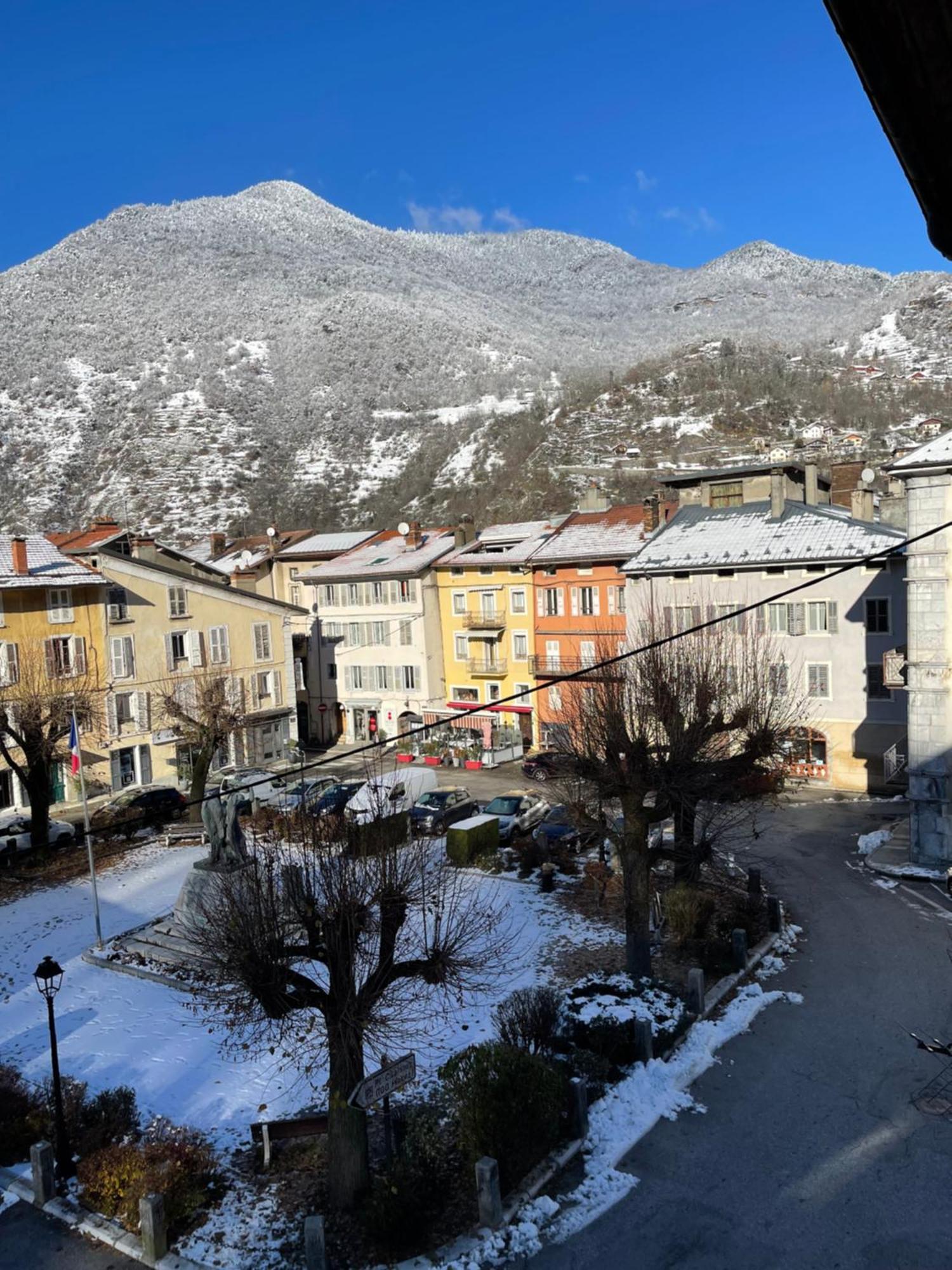 La Montagnette L Oursson Chambre Maison En Travaux De 10H A 17H Moutiers  Eksteriør billede